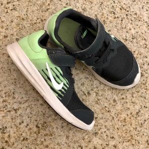 NIKE shoes toddler size 9C